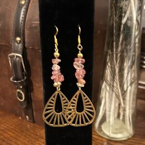 Chic Gold and Strawberry Quartz Stone Earrings